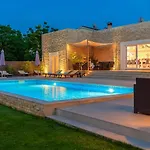 Charming Villa Marta